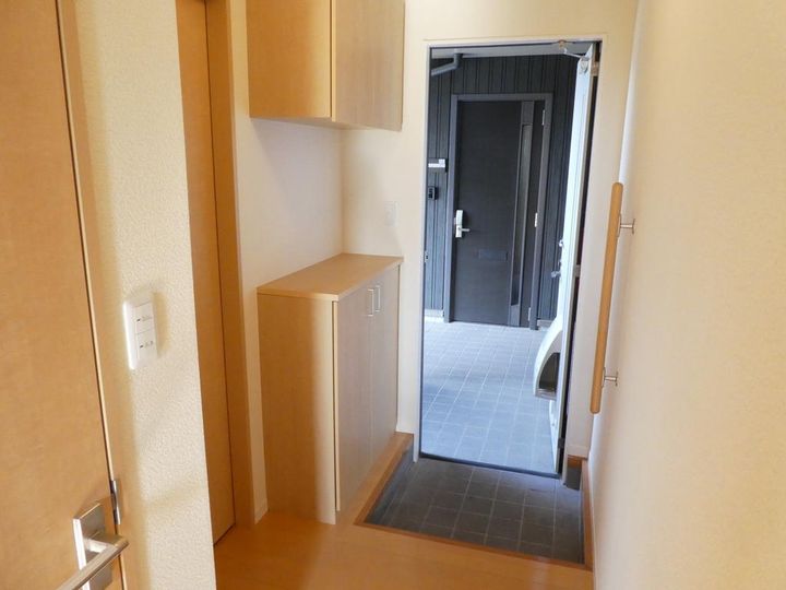 宮城県柴田郡柴田町大字船岡字七作(アパート)の賃貸物件の玄関