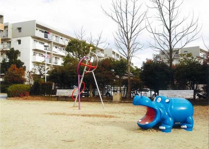 URアミティ学園西町の地図