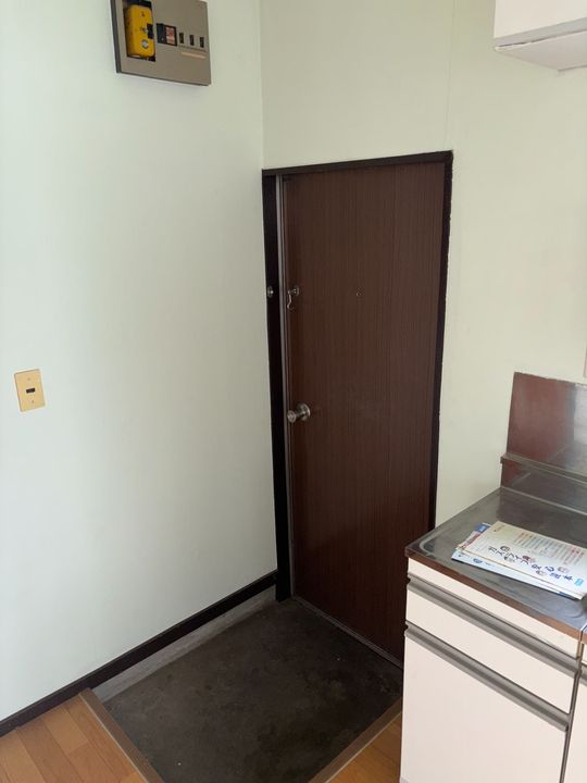 オーデハイツの玄関