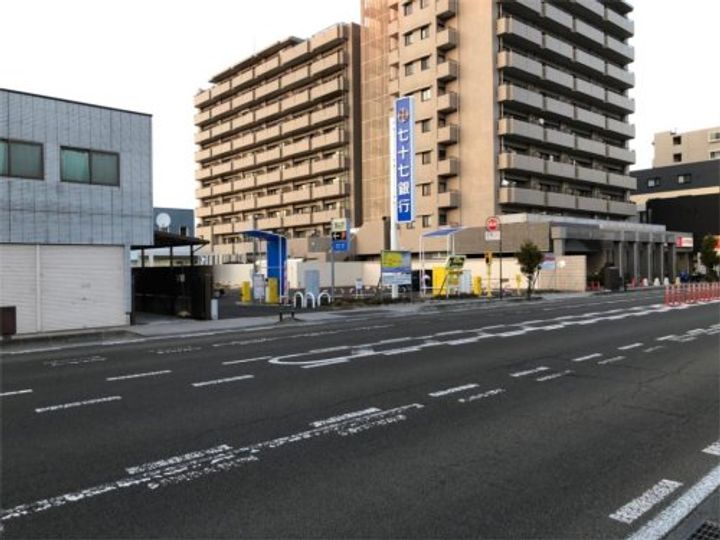 ラ・ビータ・メグの周辺