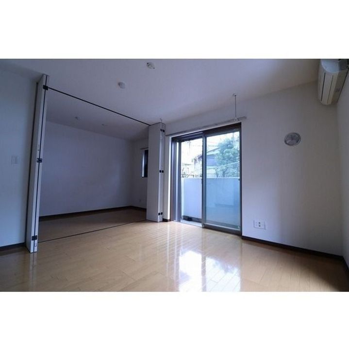 東京都中野区若宮3(マンション)の賃貸物件の居間