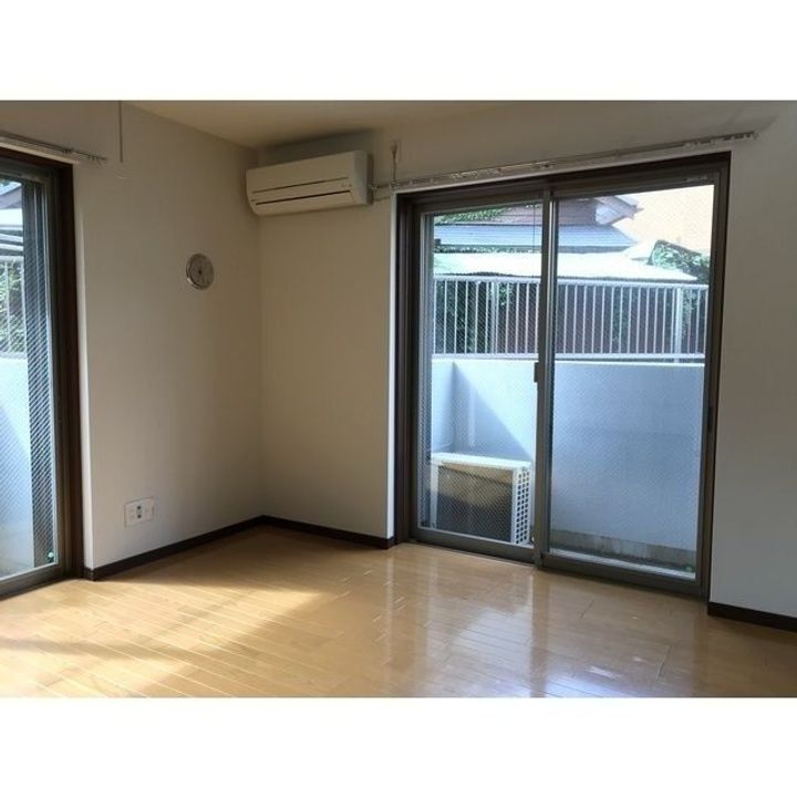 東京都中野区若宮3(マンション)の賃貸物件の居間