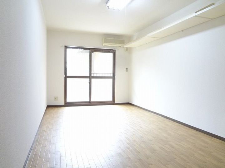 メゾン・ウィーブの居間