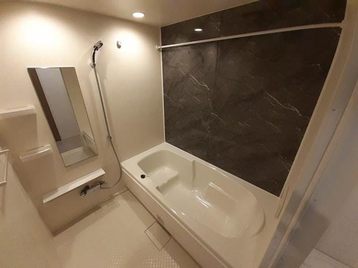 プラティーヌ・アンの風呂