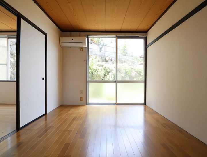 ときわシティ上諏訪の居間