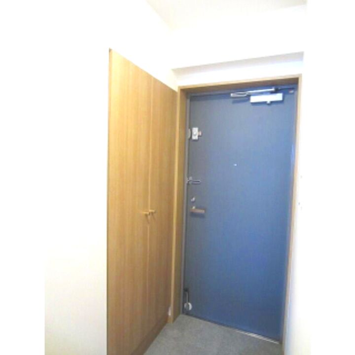 ニューハイツ新神楽坂の玄関