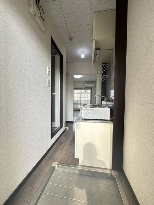 東京都八王子市松木(マンション)の賃貸物件の玄関