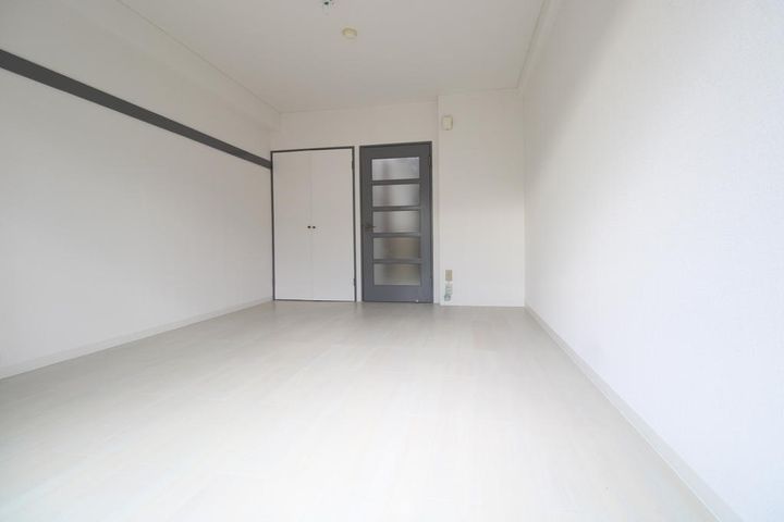 シャレード北仙台の居間
