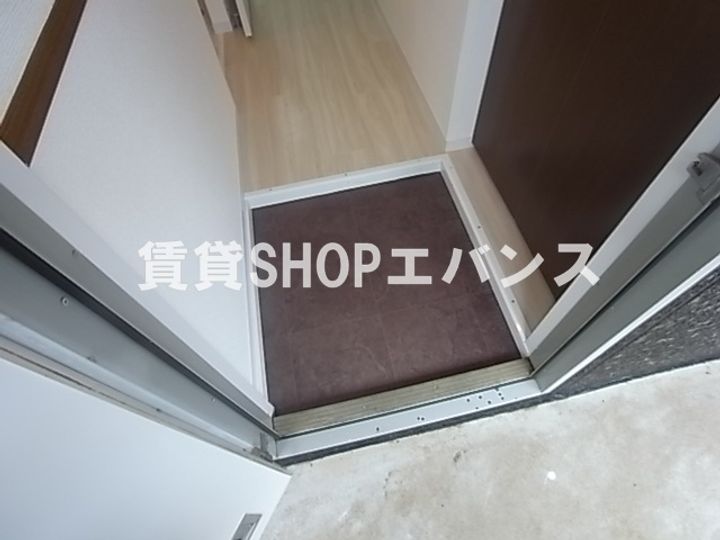 ハイツカテリーナI号棟の玄関