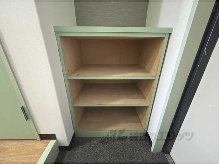 インテルビルの内装