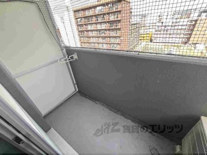 インテルビルの内装