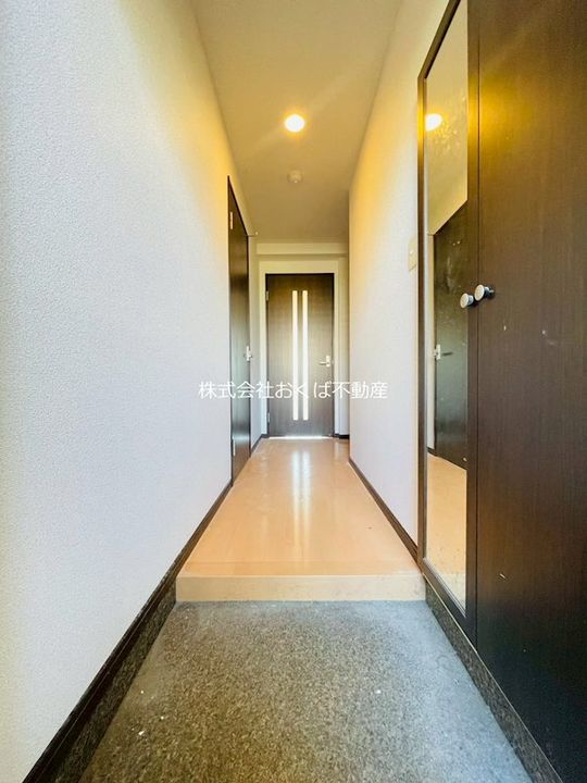 マーベラス近見の玄関