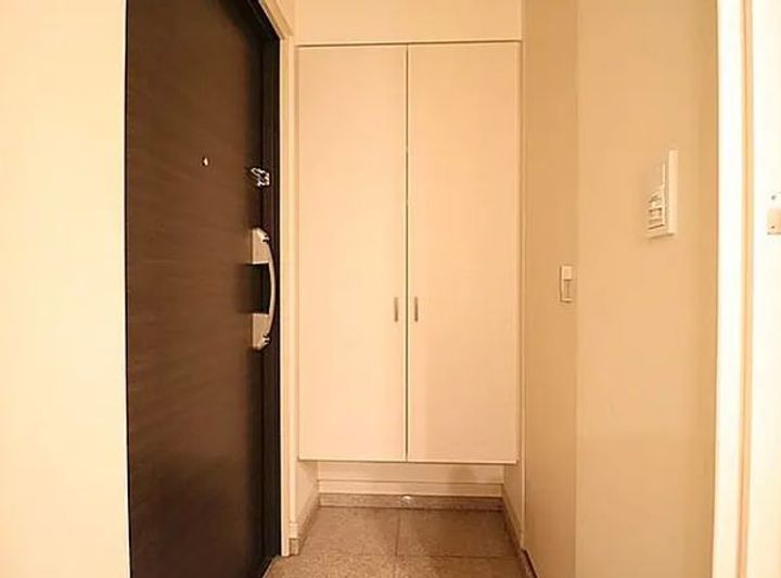 東京都千代田区神田神保町3(マンション)の賃貸物件の玄関