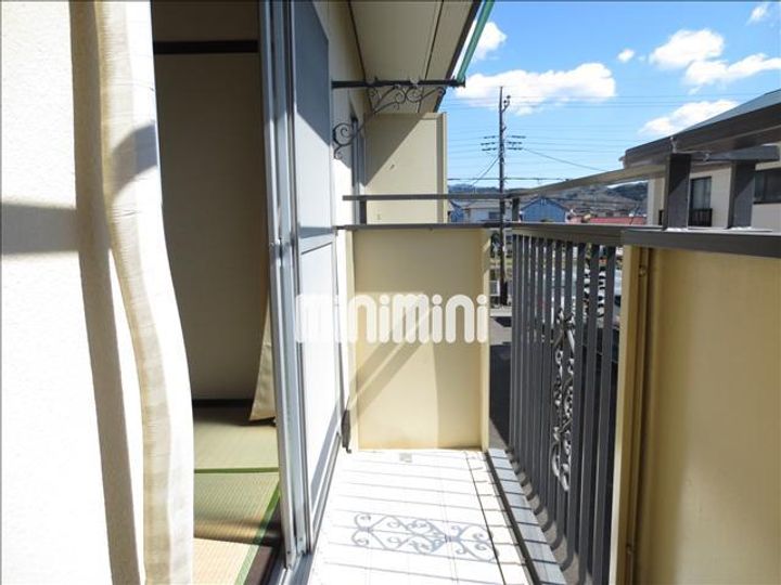 タウニィセリザワの内装