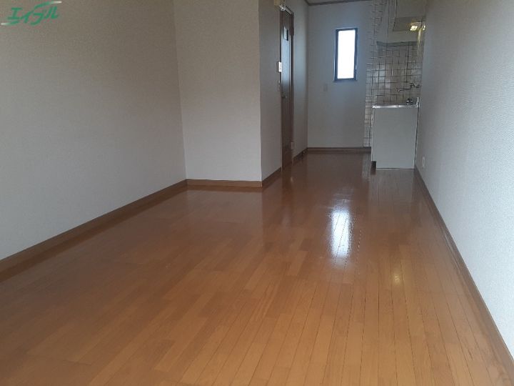 ハイツソレイユIIの居間