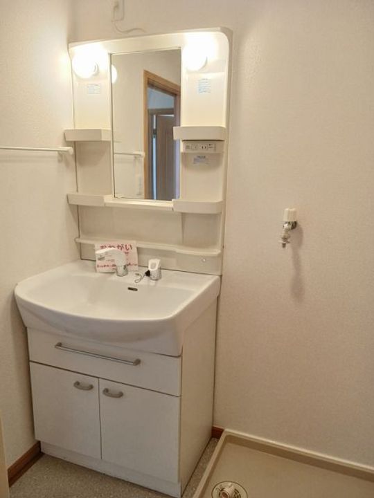 プチ グレーヌAの内装