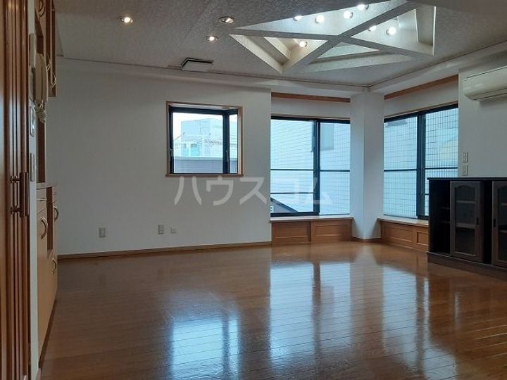 AN町屋ハイツの居間