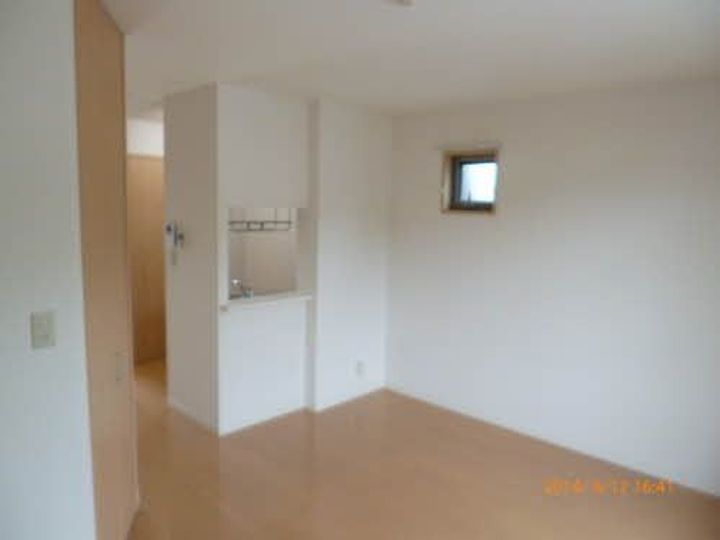 メルベーユ飯盛の居間