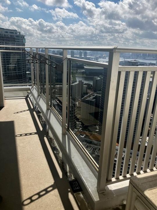 キャナルファーストタワーの内装