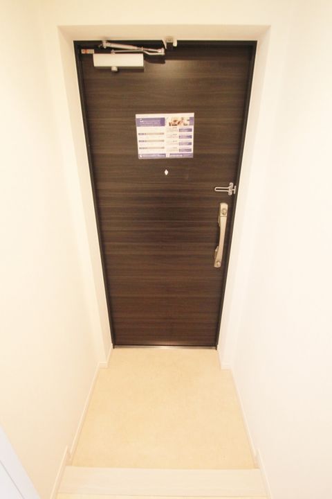 東京都千代田区神田神保町3(マンション)の賃貸物件の玄関