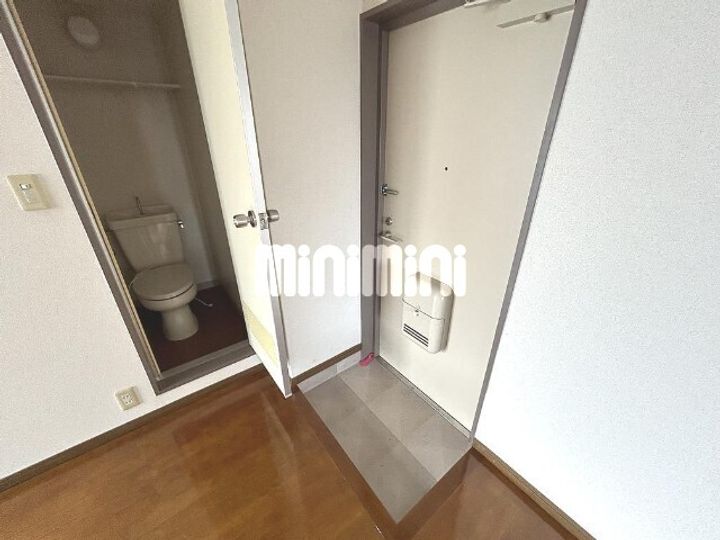 ウイングルートIIの玄関