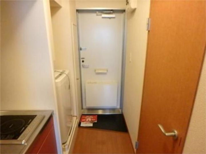 神奈川県川崎市多摩区菅野戸呂(アパート)の賃貸物件の玄関