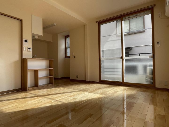 山形県山形市桜田西1(アパート)の賃貸物件の居間