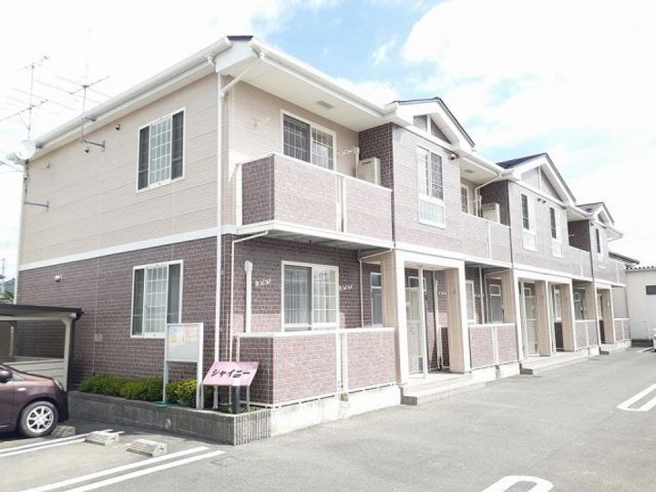 シャイニーの外観