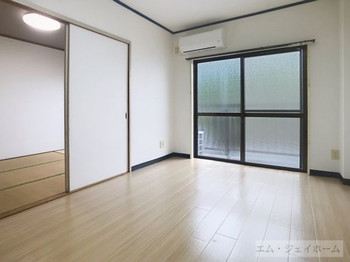 滋賀県草津市北山田町(マンション)の賃貸物件の居間