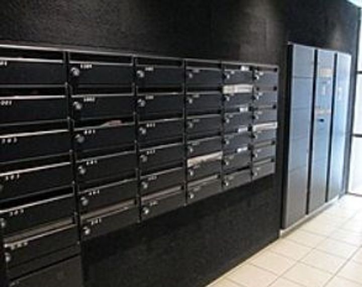 東京都千代田区神田須田町2(マンション)の賃貸物件の地図