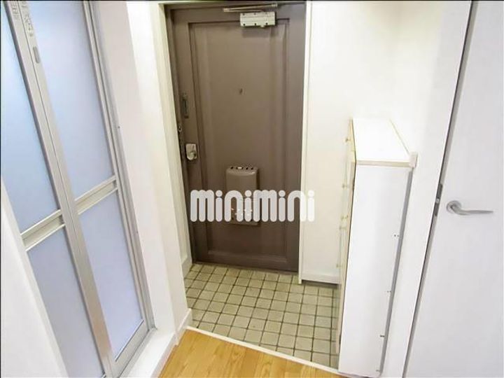 フラット大竹の玄関