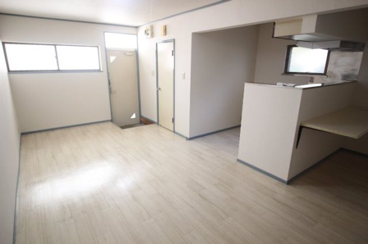 ピュアハウス平田の居間