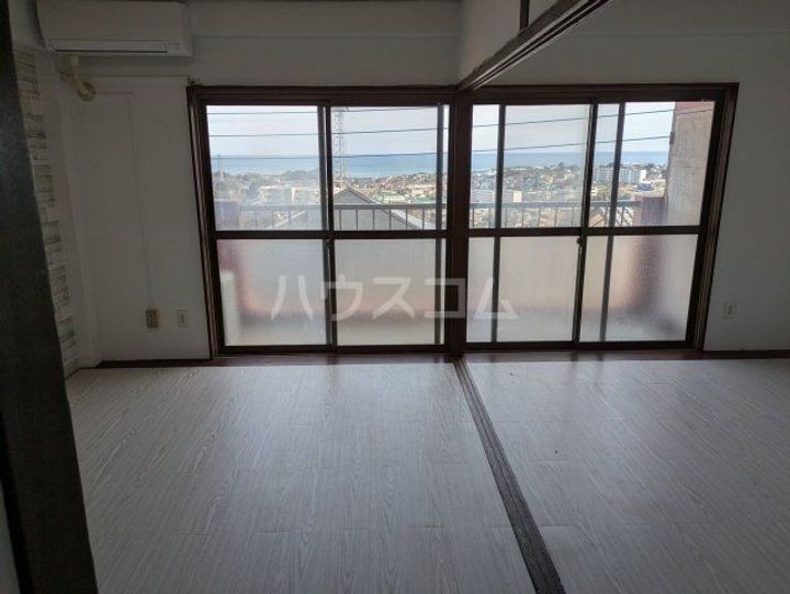 神峰ハイツの内装