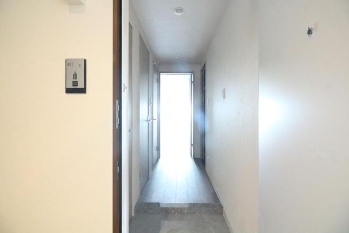 埼玉県さいたま市緑区大字中野田(マンション)の賃貸物件の玄関