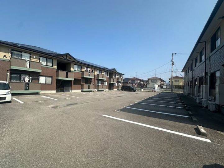 ビバーチェやまは奈 Bの地図