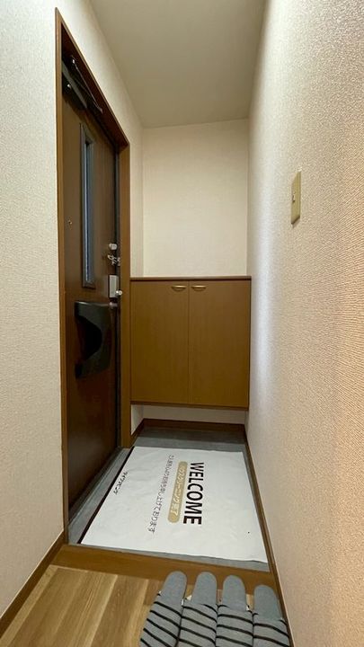 ビバーチェやまは奈 Bの玄関