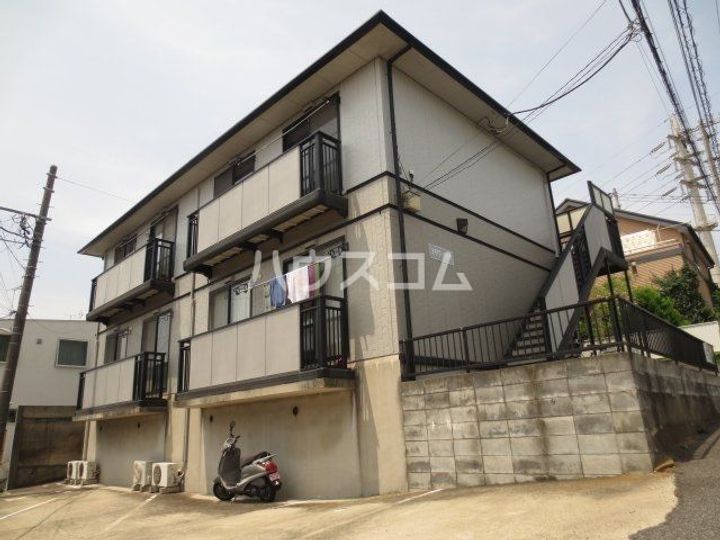 フラワーハイツの外観