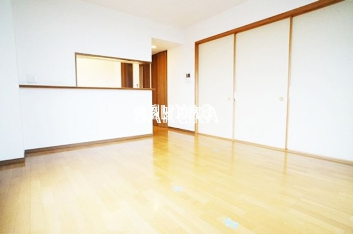 ヒルクレスト妙蓮寺の居間