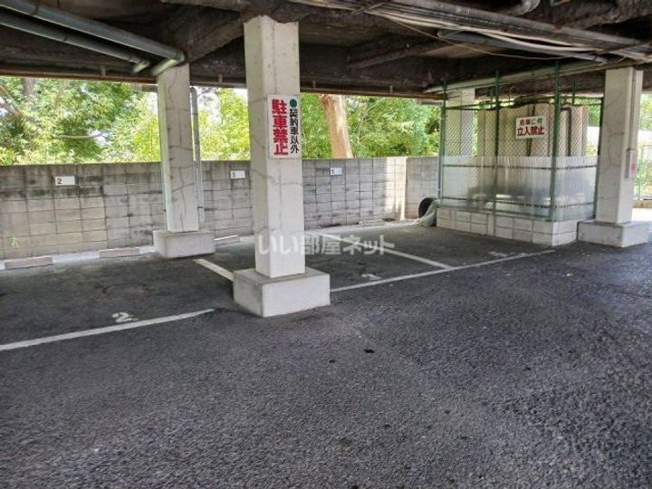 奈良県大和高田市西三倉堂2(マンション)の賃貸物件の地図