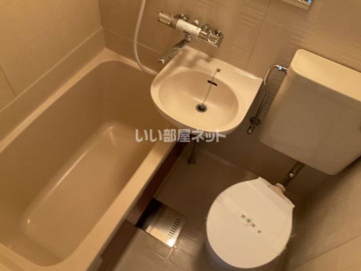 奈良県大和高田市西三倉堂2(マンション)の賃貸物件の風呂