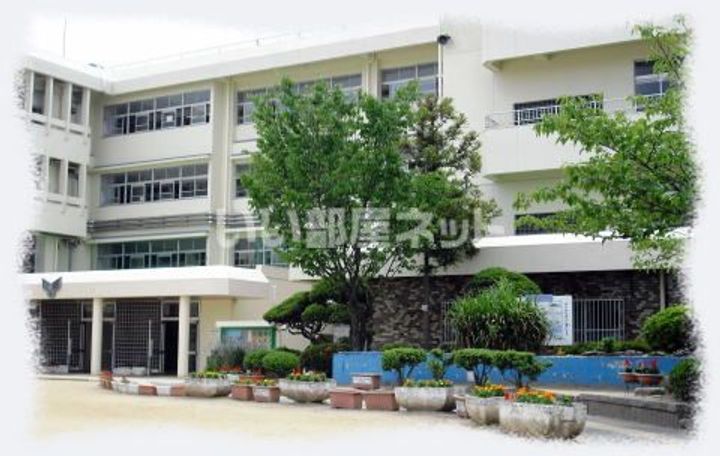 奈良県大和高田市西三倉堂2(マンション)の賃貸物件の周辺