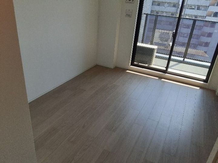 メイクス名駅南IIの居間