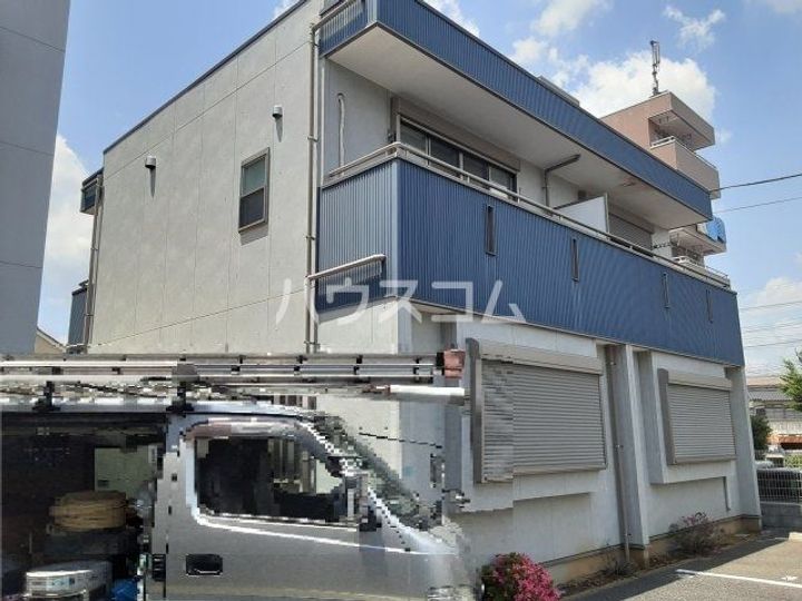 ラ・ヴィータIIの外観