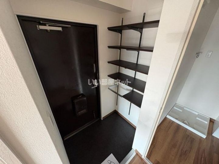 兵庫県明石市立石2(マンション)の賃貸物件の玄関