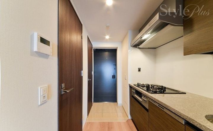 プラウド久屋大通の玄関