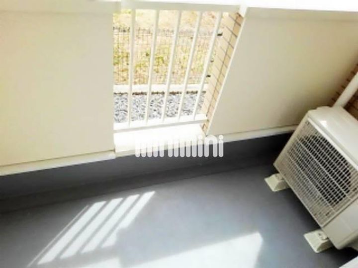 クローバー嶺田の内装