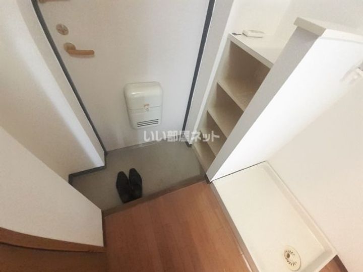 アステール鴻之台の玄関