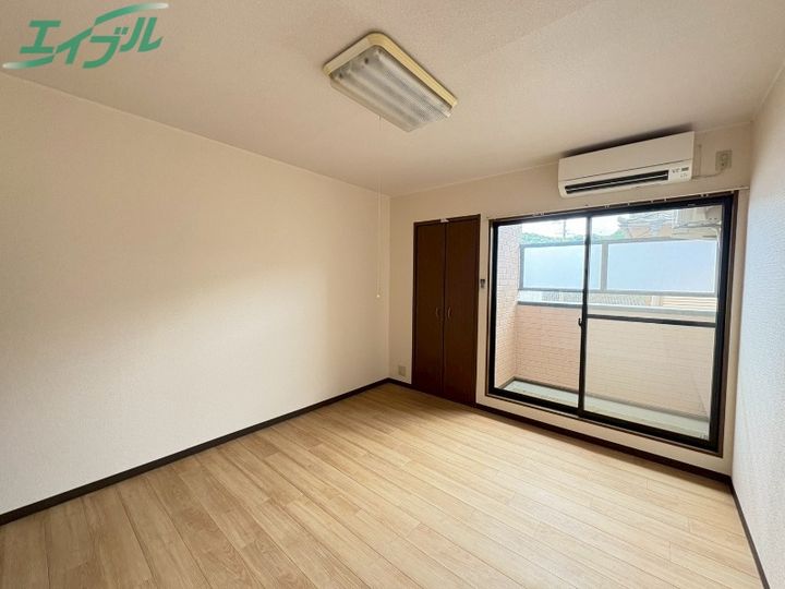 グランコート名張の居間