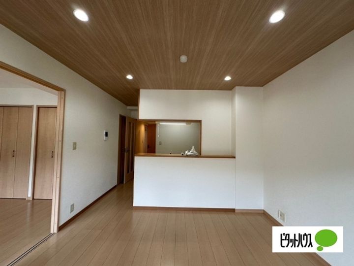 スカーディア中曽根の居間