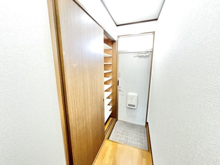 千葉県千葉市稲毛区山王町(アパート)の賃貸物件の玄関